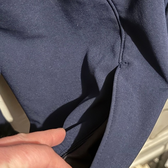 Duluth Trading Co Women’s Deep Blue Performance Jacket - Picture 3 of 6